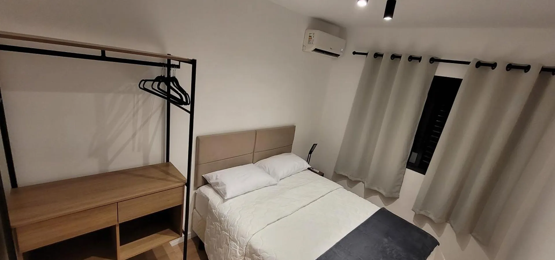 First134 - Apartamento Classico No Coracao Do Jardim Paulista サンパウロ アパート